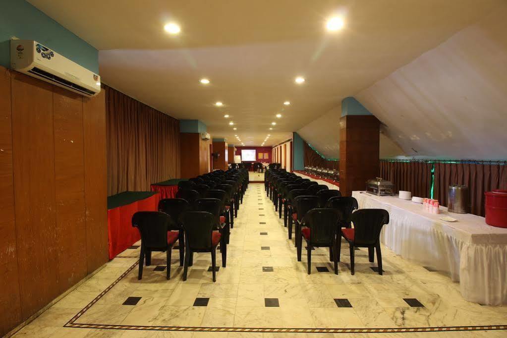 Clarks Inn- Grand Gorakhpur Εξωτερικό φωτογραφία